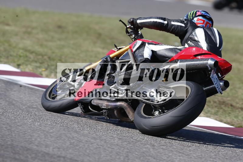 /Archiv-2025/49 26.08.2025 Cornu Master School ADR/blau-bleu/51